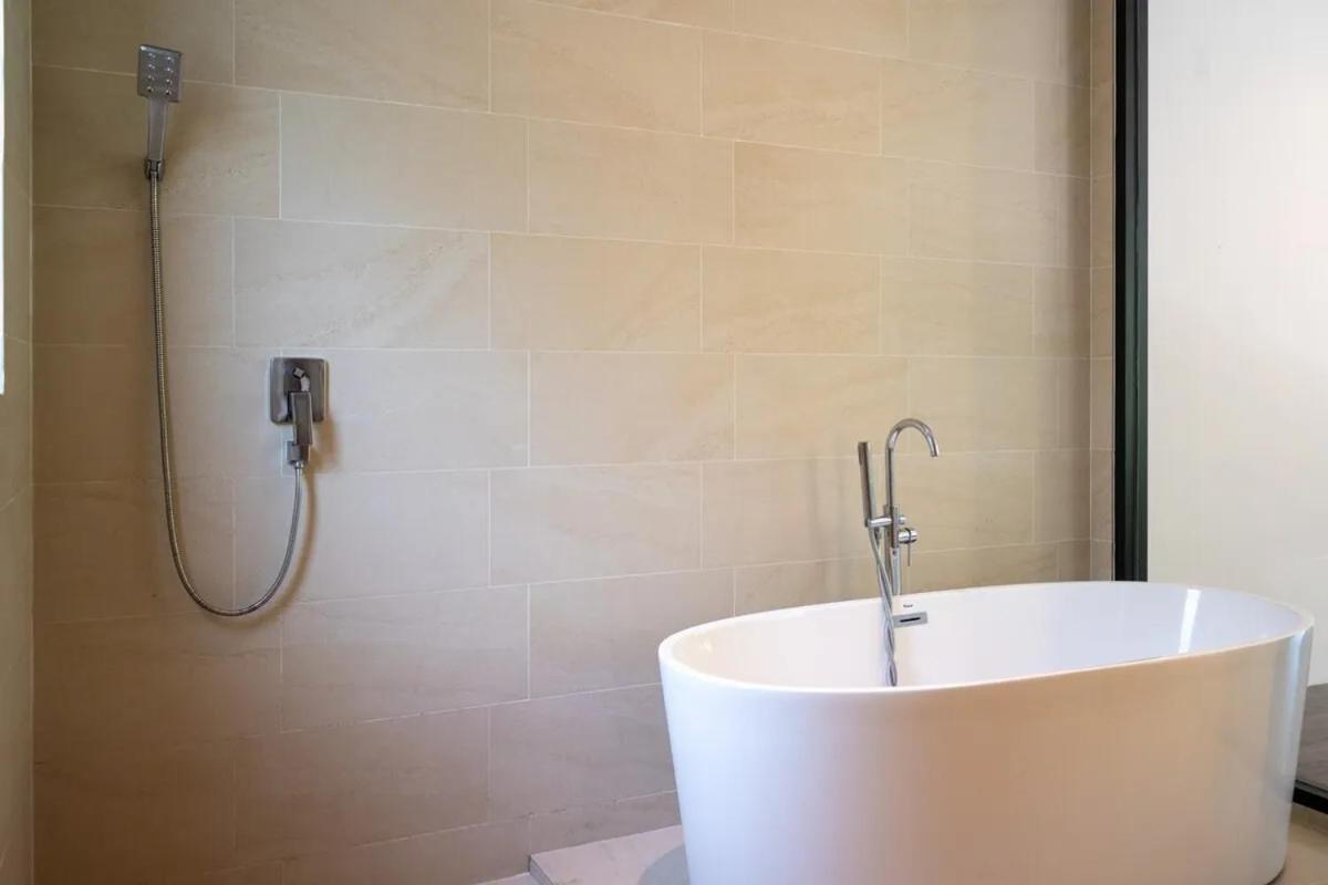 Villa Lola 2Br - Private Infinity Pool & Sea View Чавенг Бийч Екстериор снимка